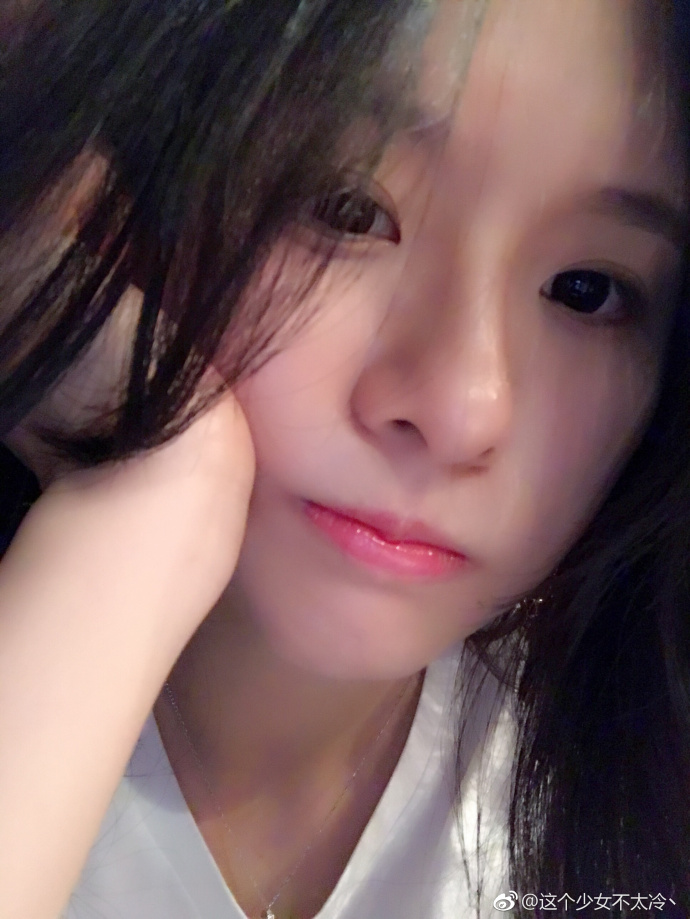 冯提莫阿冷斗鱼视频,斗鱼主播阿冷在哪几个平台