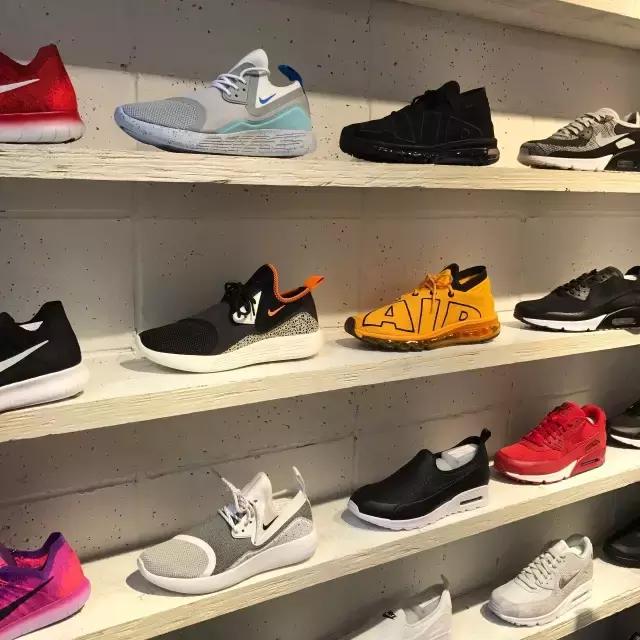 逛完这10家原宿球鞋店后，爆款冷门你想要的这里都有！