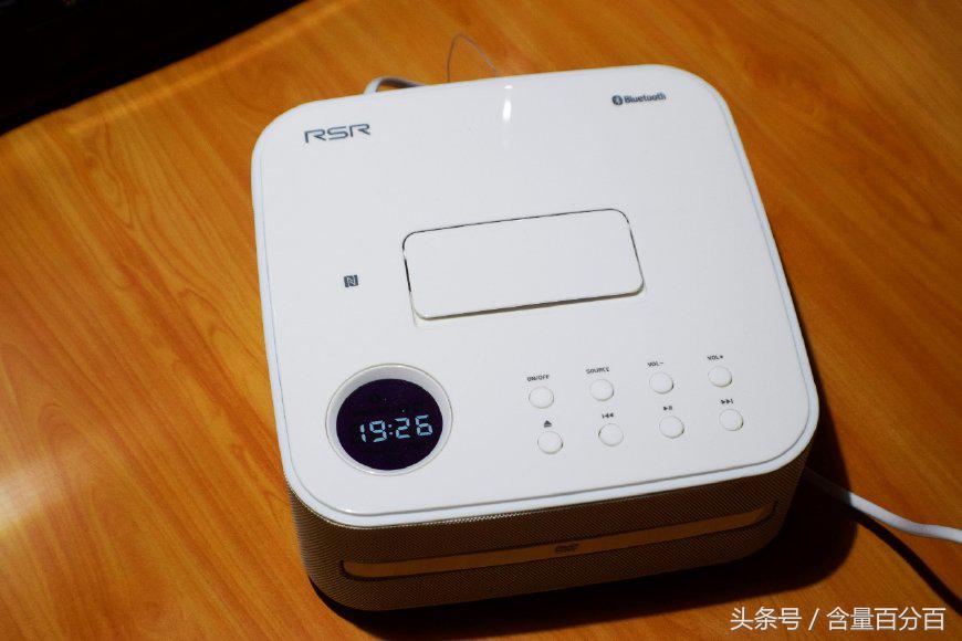 实用！新老功能结合的RSRDD515多功能苹果DVD迷你组合音响