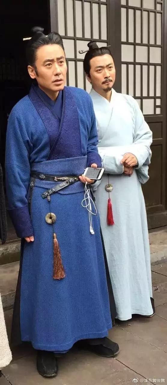 演员黄俊鹏和谁是连襟,黄俊鹏和谁像