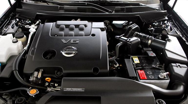 号称移动沙发的日产天籁,乘坐者之车