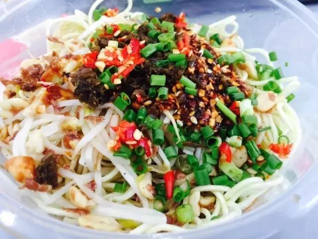 三伏天一定要吃的五碗凉面,高温天这碗面一定要吃清香筋道