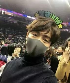 陈奕迅线上演唱会全程播放,看完陈奕迅的演唱会感慨