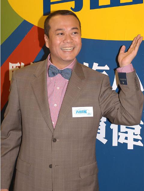 圈内扒爷梁朝伟,梁朝伟版侠客行四十集