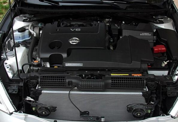 号称移动沙发的日产天籁,乘坐者之车