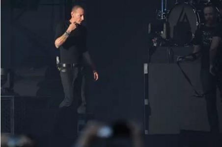 心痛，林肯公园主唱自杀