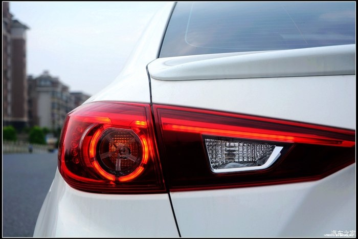 马自达3昂克赛拉2.0实际油耗,马自达昂克赛拉2.0质擎版试驾