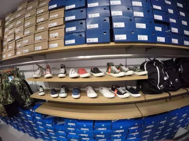 逛完这10家原宿球鞋店后，爆款冷门你想要的这里都有！