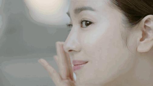 宋慧乔用哪款护肤,宋慧乔长期用精华水
