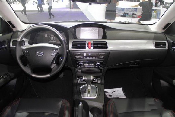 华泰新能源iev230报价,华泰iev230电池是什么品牌