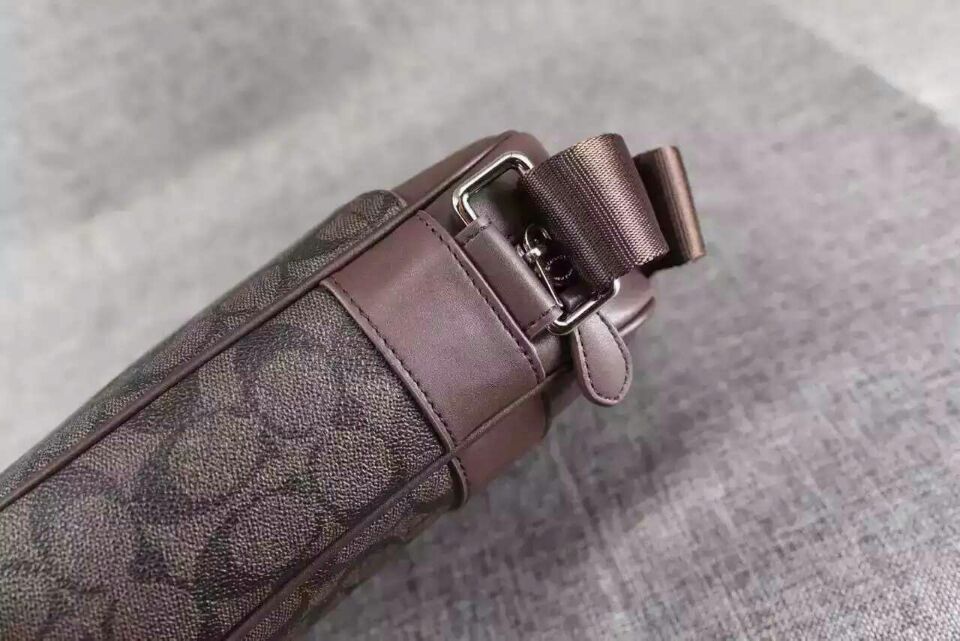 皮带范思哲贵还是gucci贵 (范思哲皮带适合正装还是休闲装)