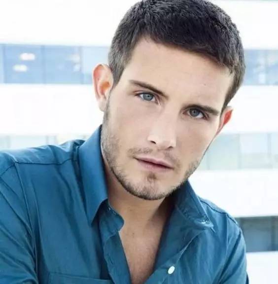 什么发型可以扛住颜值,什么发型可以保持久一点