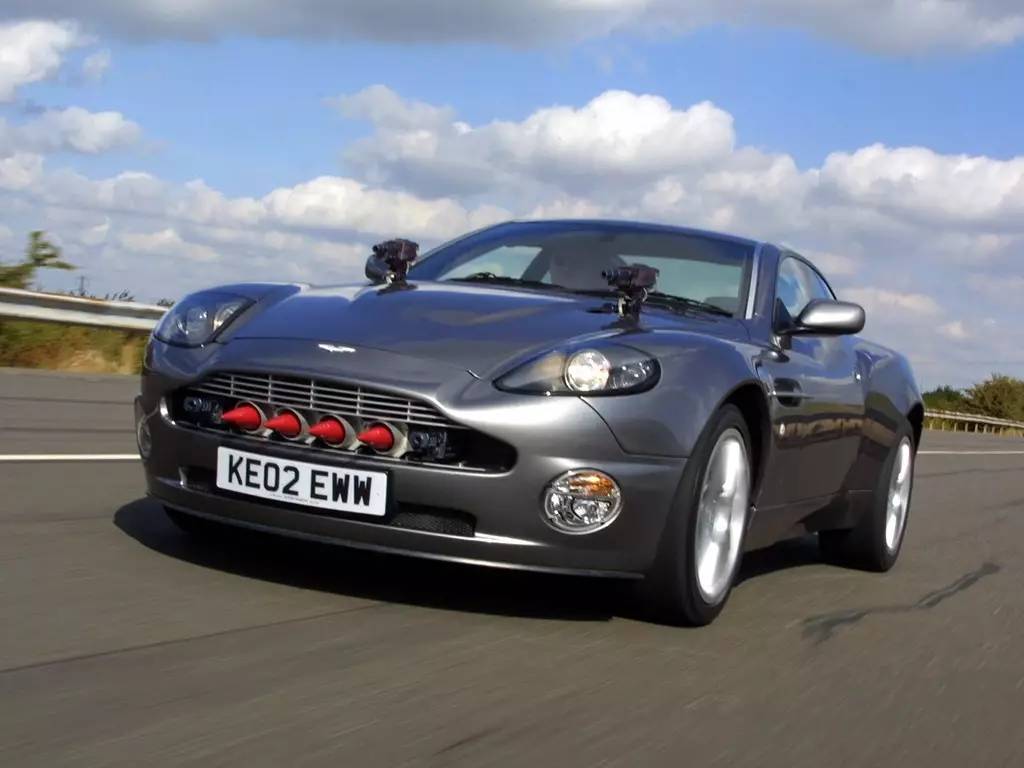 上半年最“硬”大片竟是部汽车题材歌舞片，《极盗车神》这么牛还不是因为车型选对了