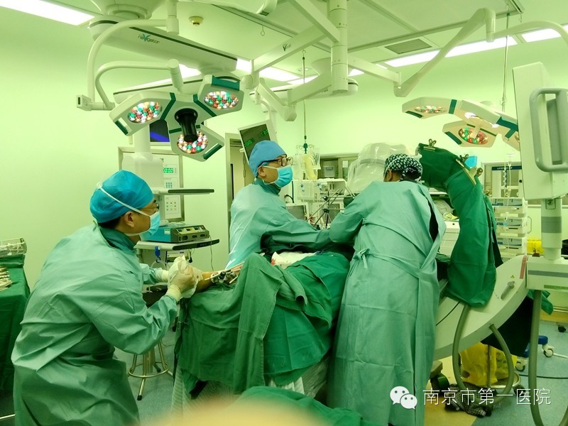 车轮碾压属于什么骨折,被车轮碾压是压缩性骨折吗