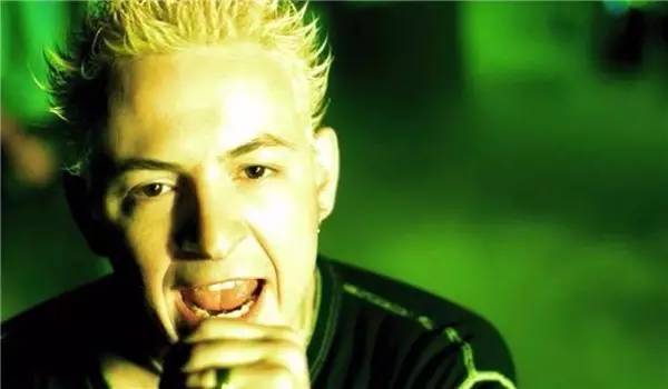 linkinpark主唱为什么自缢,林肯公园主唱去世前录像曝光