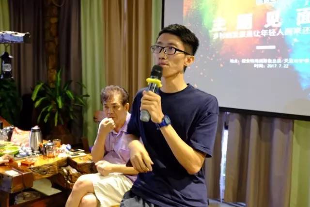 做个没感情有情怀的人,有情怀的人和没情怀的人