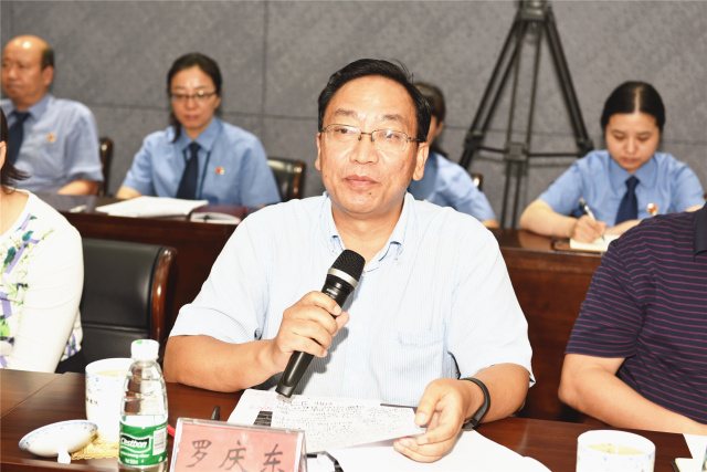 东城院举办“真实就是力量”文学沙龙活动