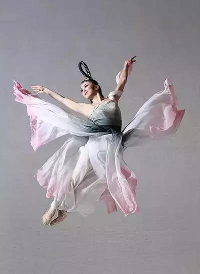 跳舞受伤了怎么处理,舞蹈练习脖子受伤后怎么恢复