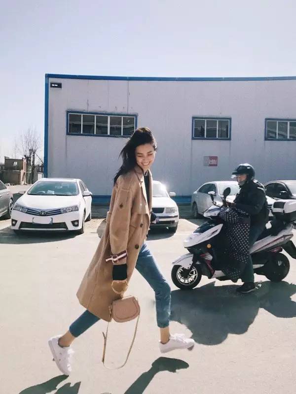 杨幂背过的包包,杨幂最近背过的包包