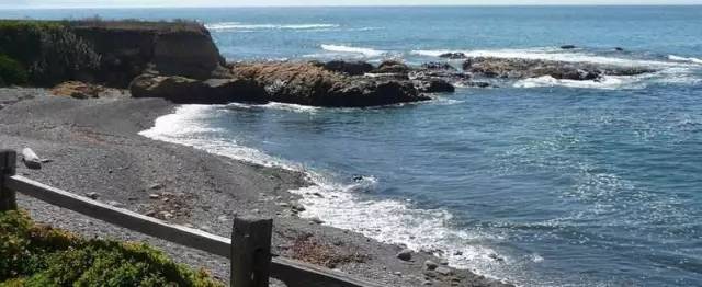 南海人常去的澳门，藏着一个黑色沙滩！薛凯琪、房祖名都去过拍戏！