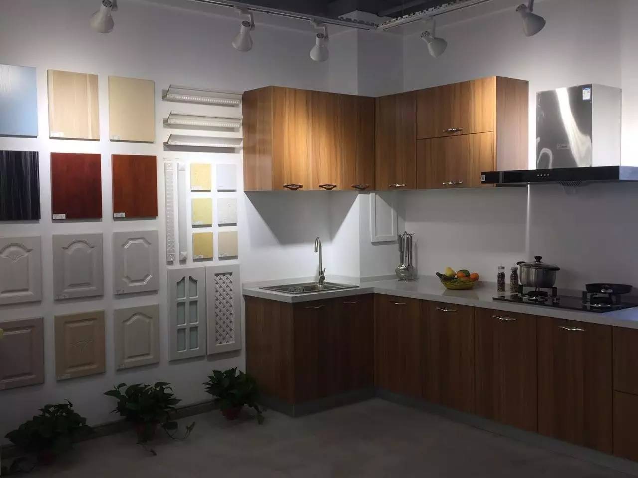 奥莱装饰盛大开业！原价698元/㎡全包家装，开业当日仅需498元！还有多重豪礼等你来拿！