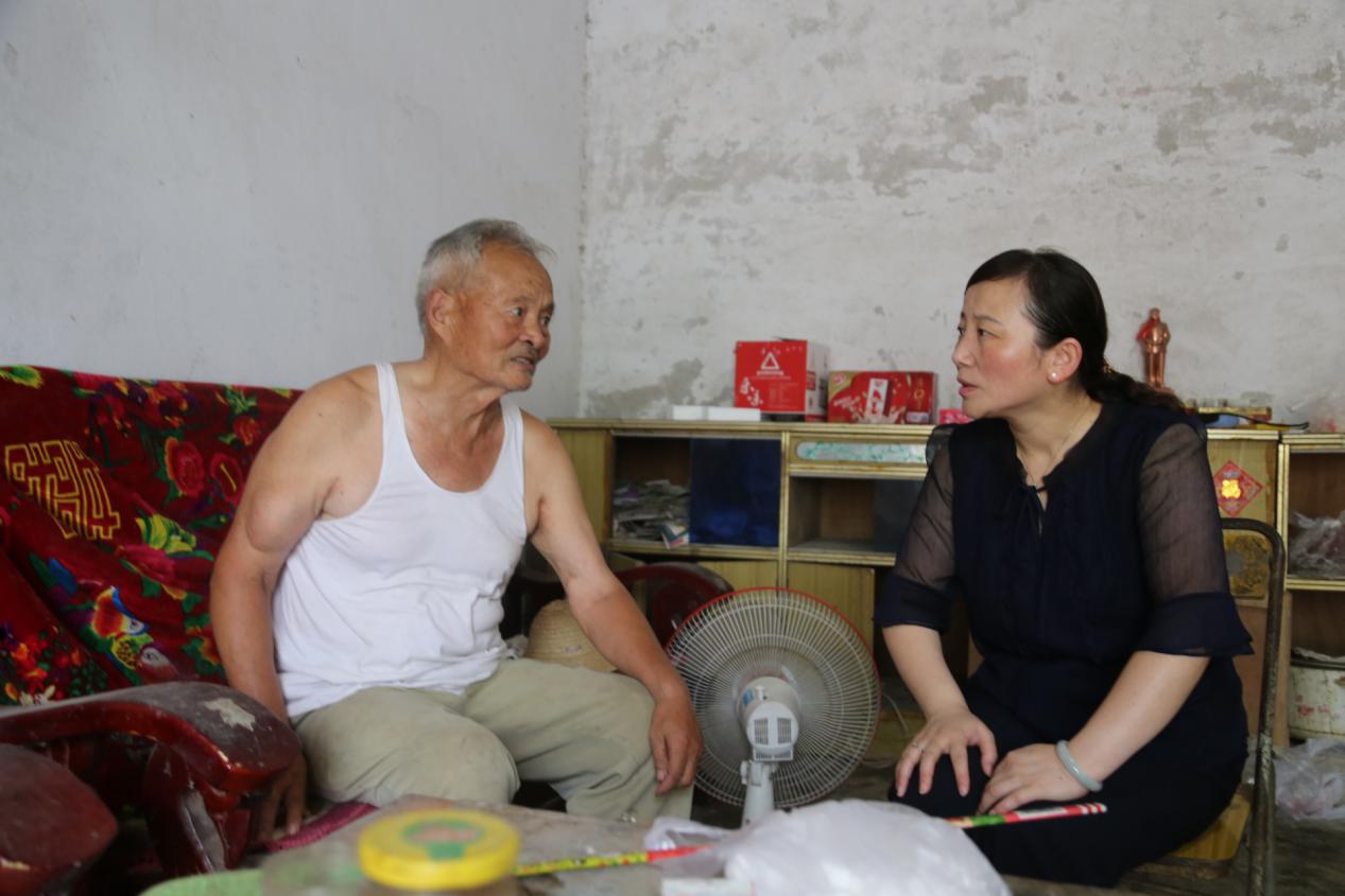 开展扶贫走访慰问活动信息,扶贫走访活动