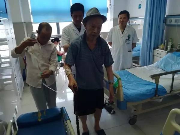 成都中风康复方法,老人中风急救视频