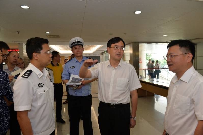 领导干部要以办好民生实事为己任,将民生实事一件一件办好