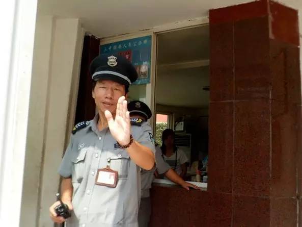 新宜宾三中,谢谢你三个字的歌词