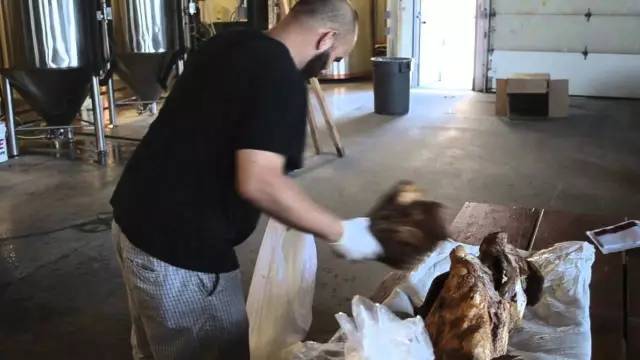 全球十大奇葩酒排行,最奇葩的啤酒有哪些