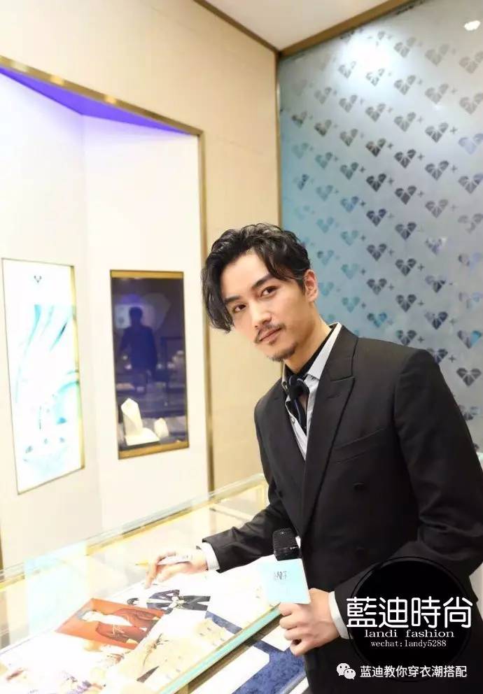 男明星白敬亭扮女装,男明星冬季穿搭白敬亭