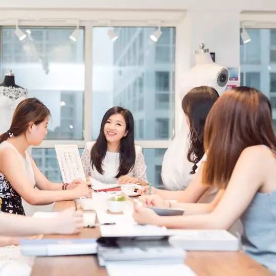 刷朋友圈其实就跟刷视频一样,刷朋友圈有意思吗