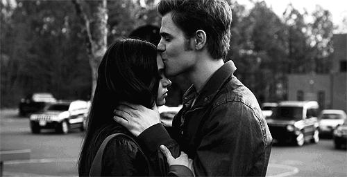 梳妆台要插电吗,梳妆台需要插电吗