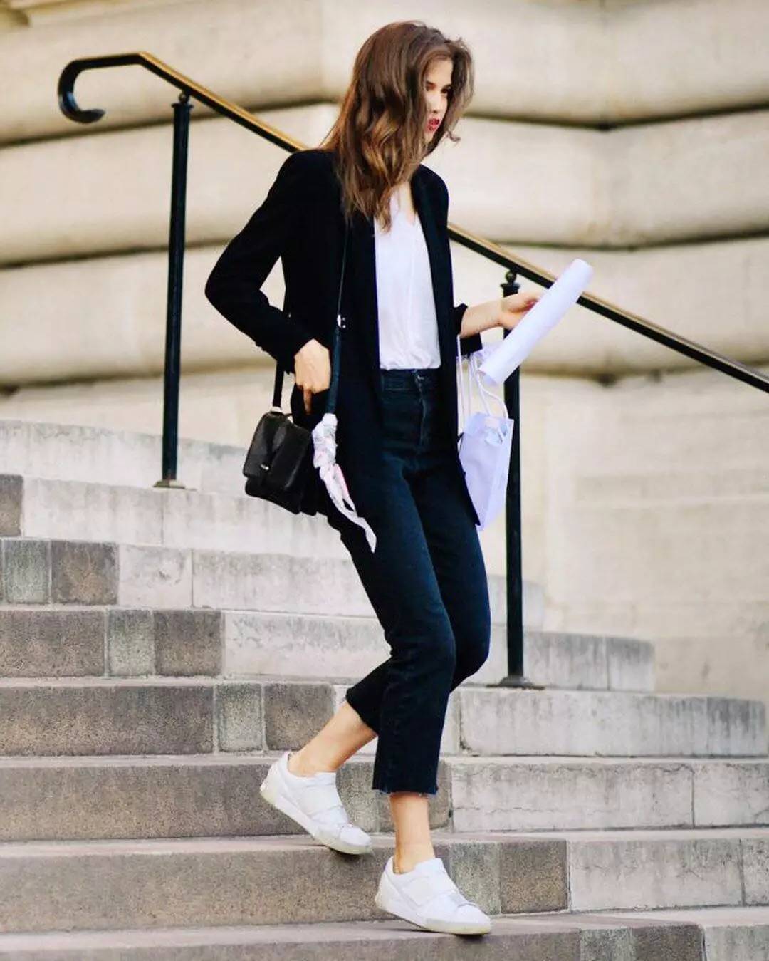 一夜入秋得添衣了,一夜入秋秋天衣服