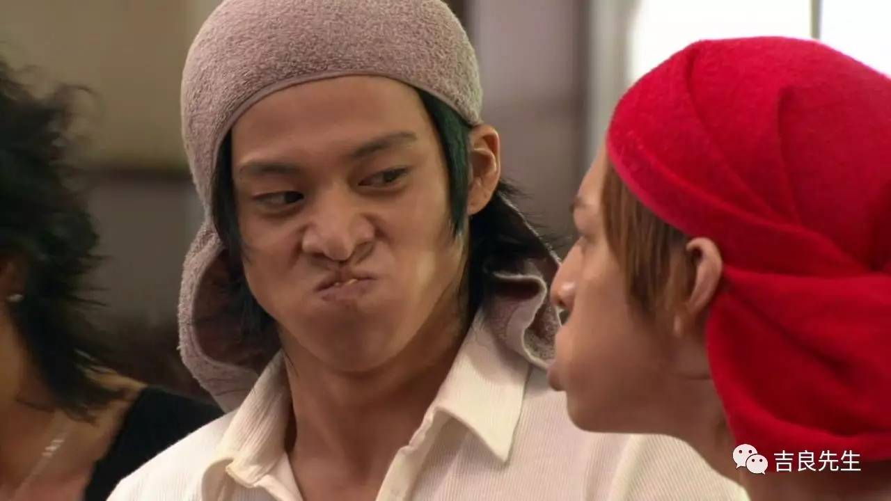 挖鼻孔的男人长相,挖鼻孔的男人