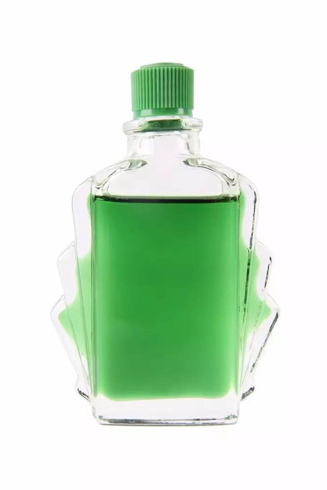 猫咪能用风油精吗,给猫用花露水