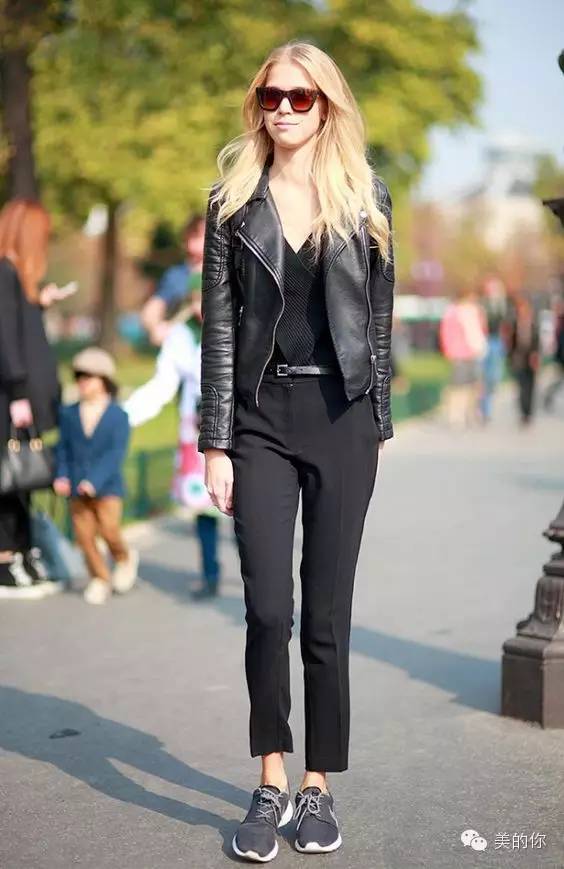 休闲九分裤搭配运动鞋好看吗,直筒九分裤怎么搭配运动鞋