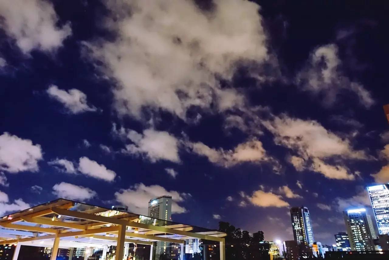 横跨9000公里，我独自拖着行李箱来到了柏林