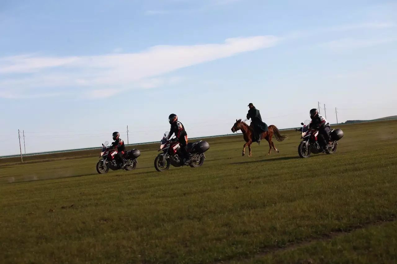 21款五羊本田190猛鸷旅行,2024五羊本田猛鸷