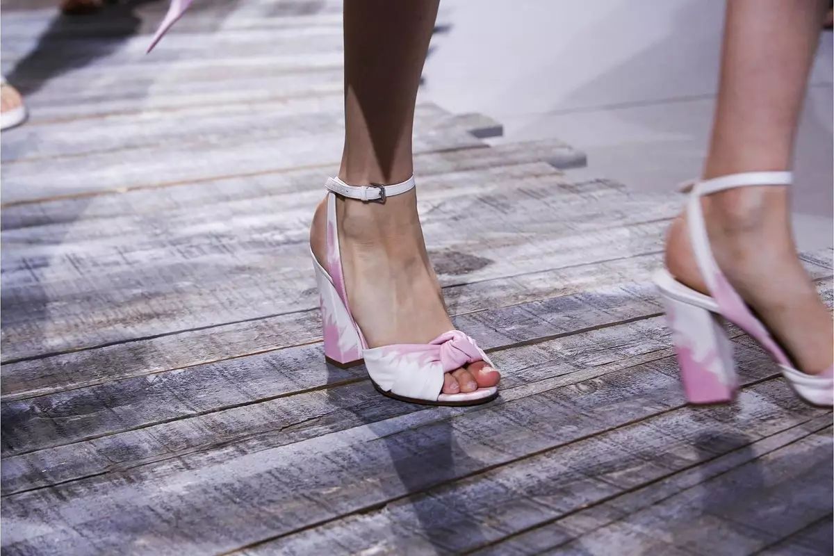 杨幂带货女王,杨幂谁才是新一届带货女王