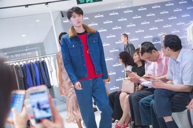 爆款已经看腻了你却还在做烂大街的伪时髦？