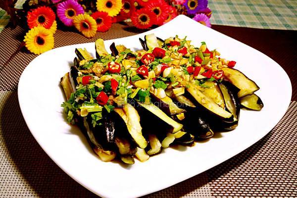 生拌茄子和青椒的独特做法,生拌茄子调汁