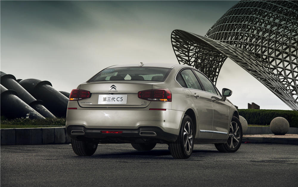 雪铁龙c5天逸1.6t试驾视频,2020款雪铁龙c5aircross试驾