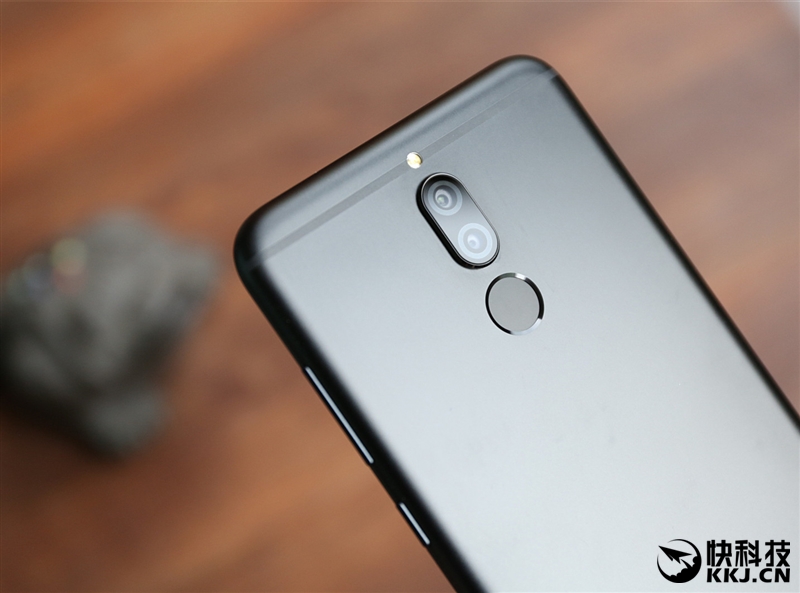 华为新机麦芒9测评,华为最新款手机mate10