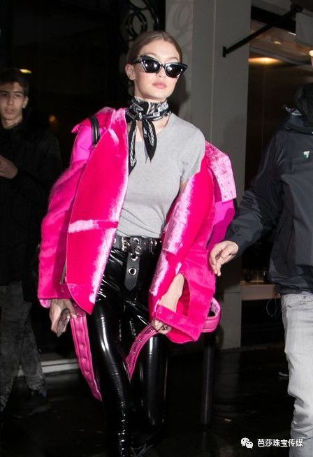 丝巾的100种新玩法,丝巾的各种新玩法