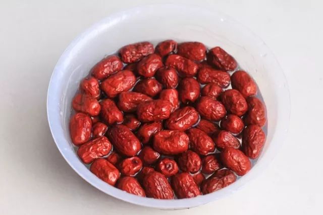 红枣的吃法你们还不知道吧,红枣怎么吃又硬又好吃