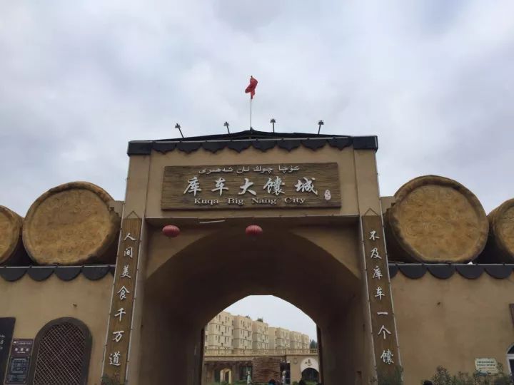 逃离阴雨缠绵的上海，说走就走的3日*疆新**胡杨游你想试试吗？｜附攻略