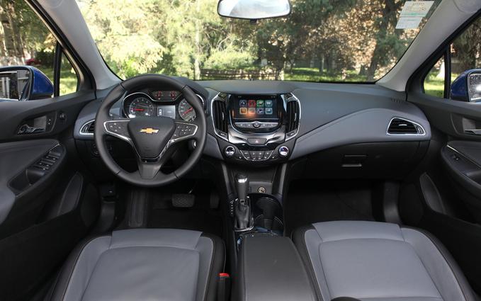 科鲁兹和福克斯,福克斯和昂克赛拉的空间哪个大