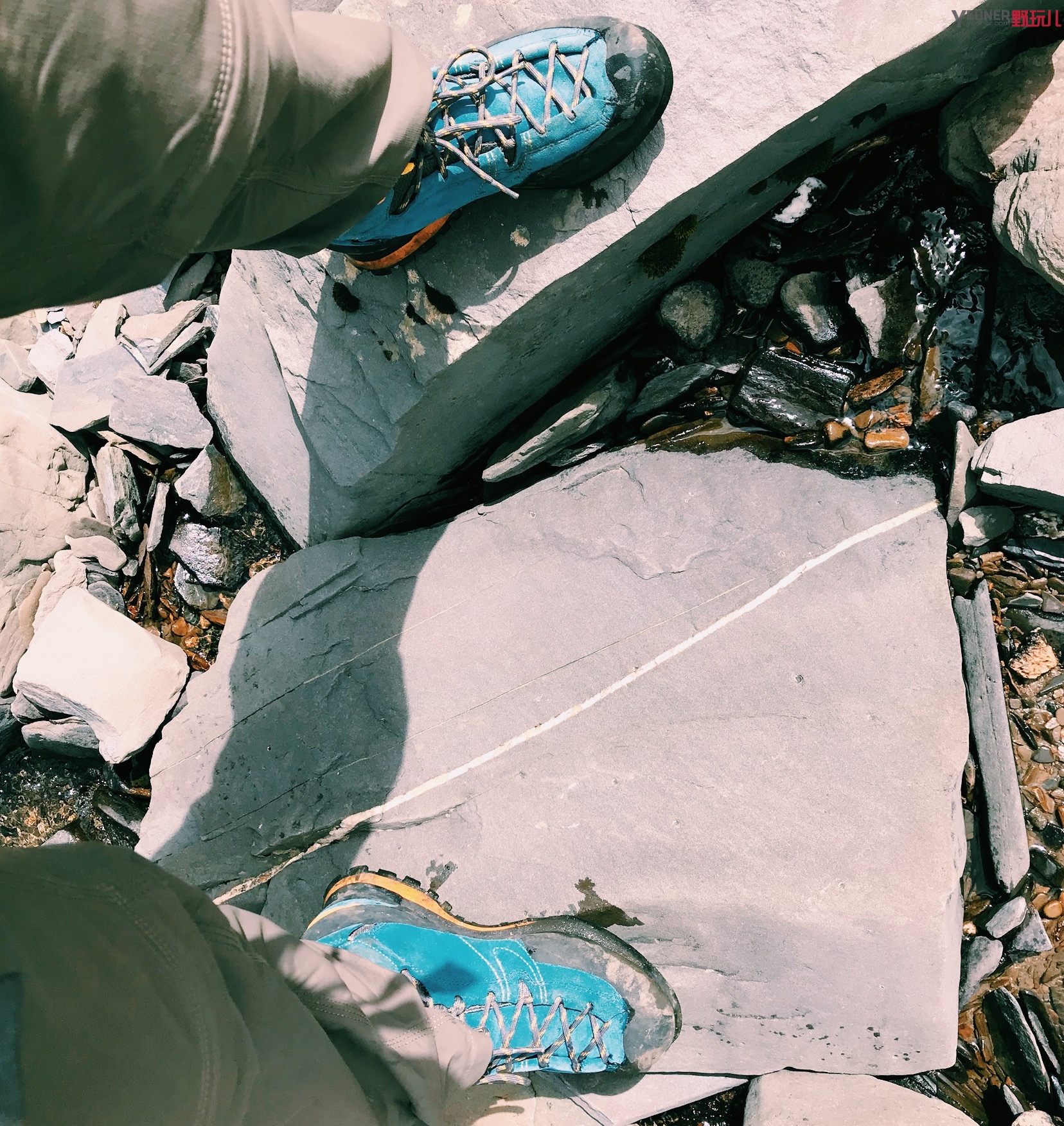 lasportiva登山鞋与lowa比较,lasportiva中帮鞋怎么样