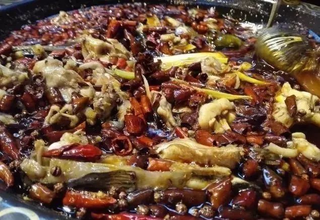 广安美蛙鱼头火锅推荐,九鼎美蛙鱼头火锅广安平安大道